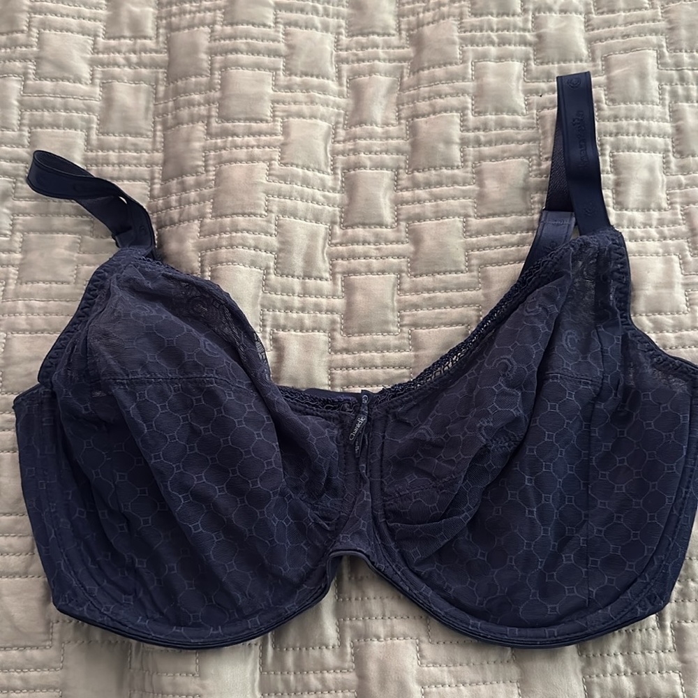Chantelle 34DDDD navy blue bra, excellent condition!